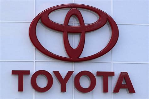 Toyota recalling 1 million vehicles for potential airbag problem